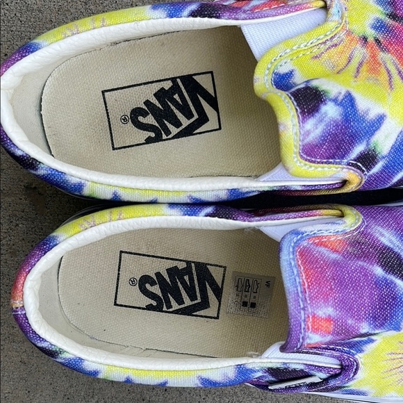 VANS Slip-on Sneakers in Tie-Dye Size 6 - Picture 2 of 10